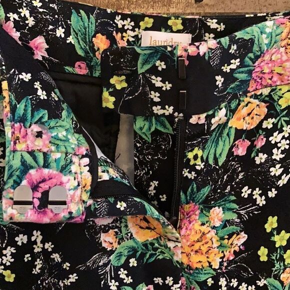 Laundry Capris Woman’s Size 8 - Picture 3 of 9